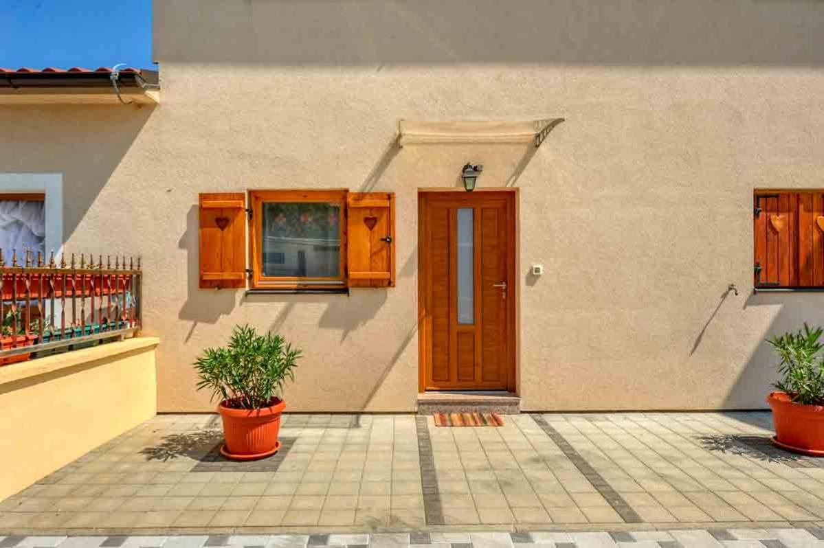House Melly With Swimming Pool Βίλα Rovinjsko Selo Εξωτερικό φωτογραφία