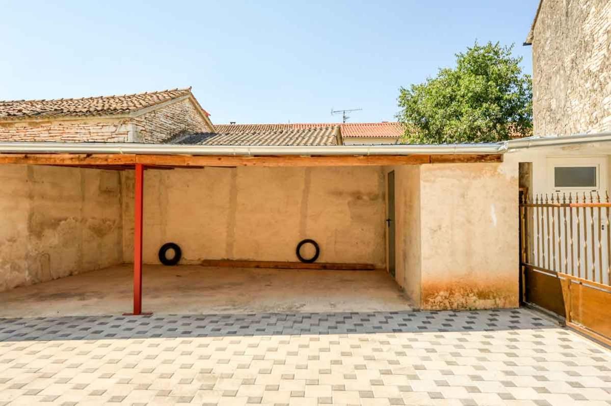 House Melly With Swimming Pool Βίλα Rovinjsko Selo Εξωτερικό φωτογραφία