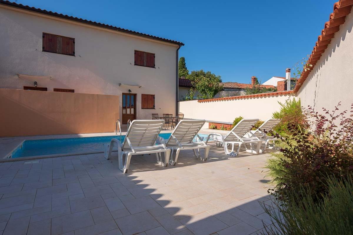 House Melly With Swimming Pool Βίλα Rovinjsko Selo Εξωτερικό φωτογραφία